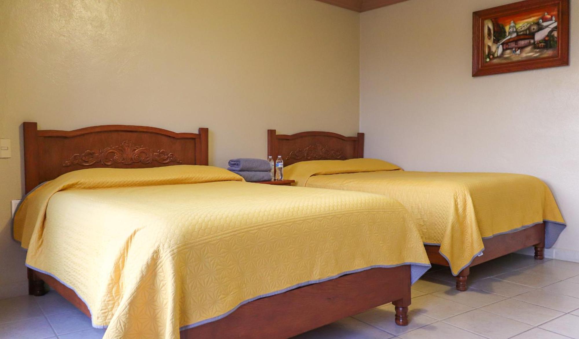 Hotel Coroneo Kültér fotó